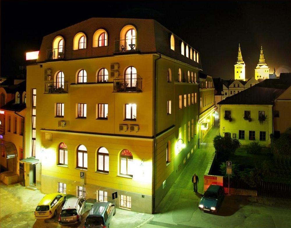 Hotel Grand زيلينا المظهر الخارجي الصورة