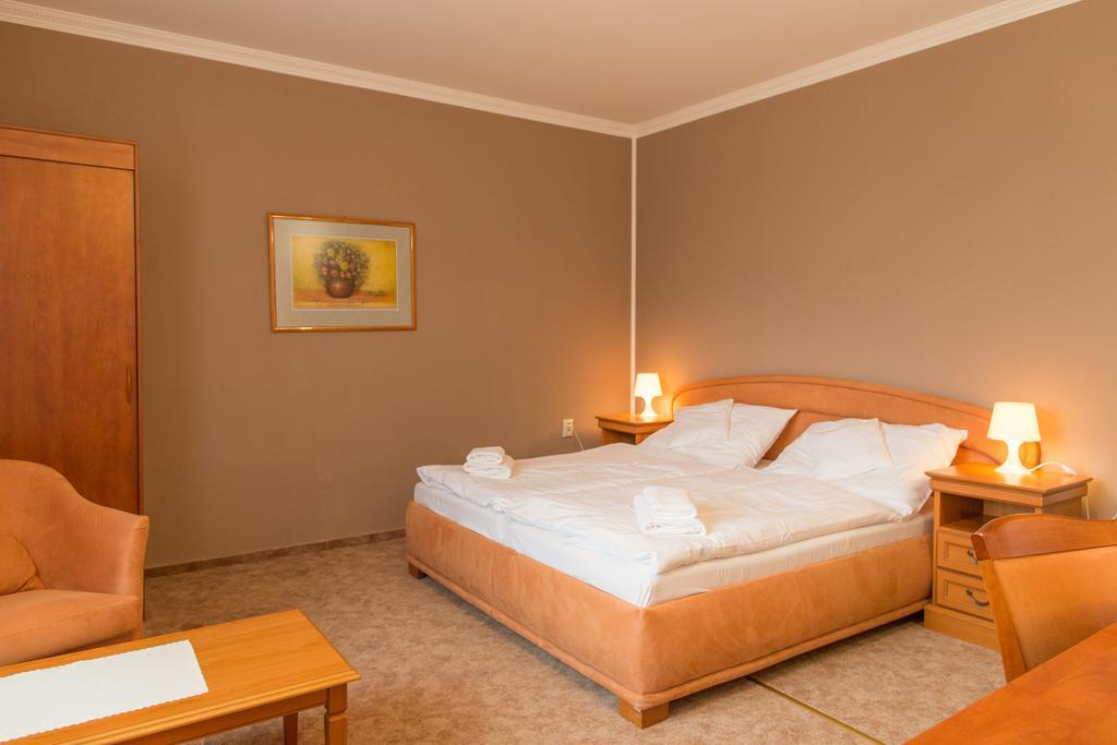 Hotel Grand زيلينا المظهر الخارجي الصورة