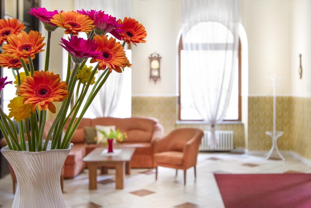 Hotel Grand زيلينا المظهر الخارجي الصورة