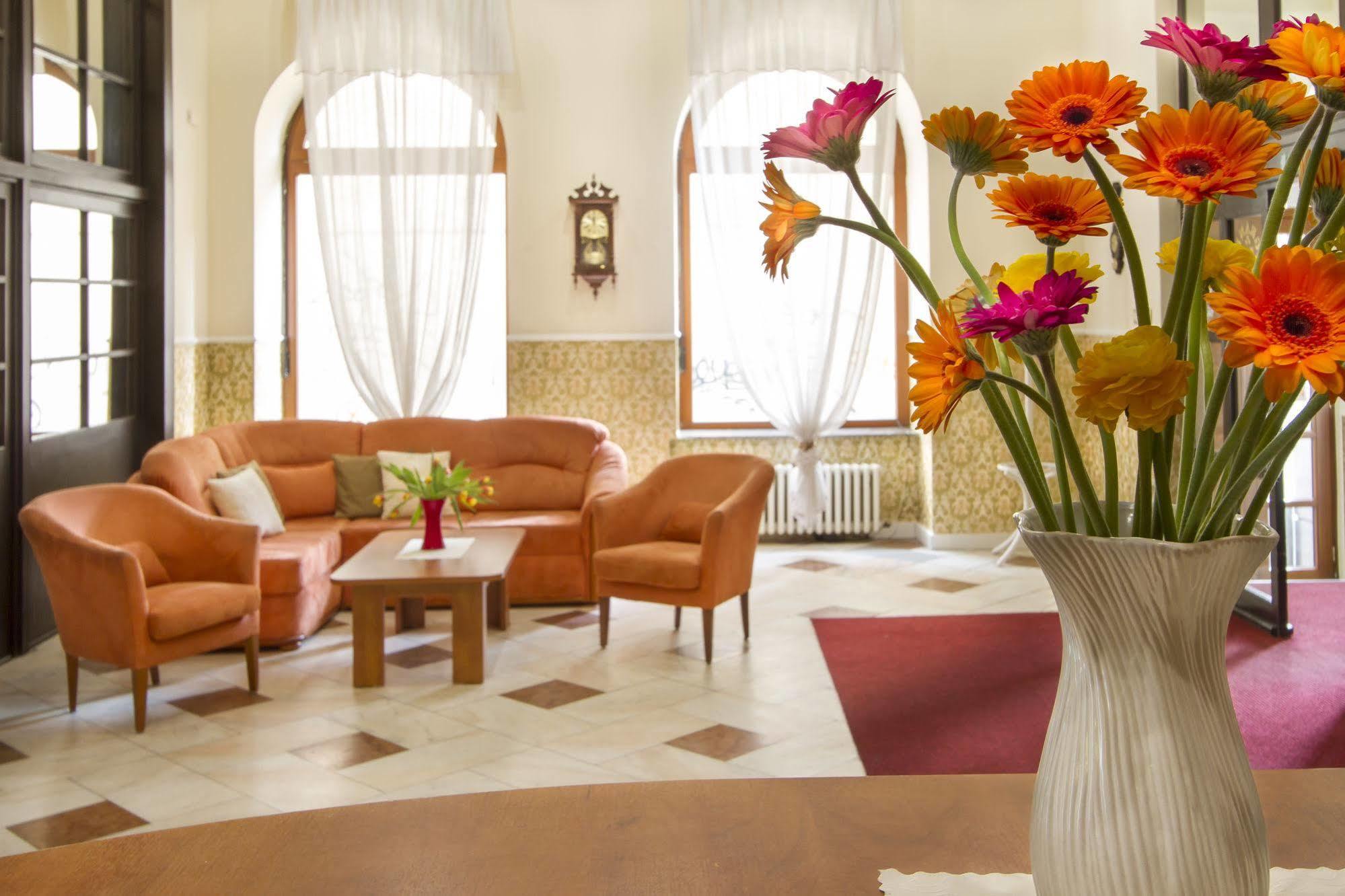 Hotel Grand زيلينا المظهر الخارجي الصورة