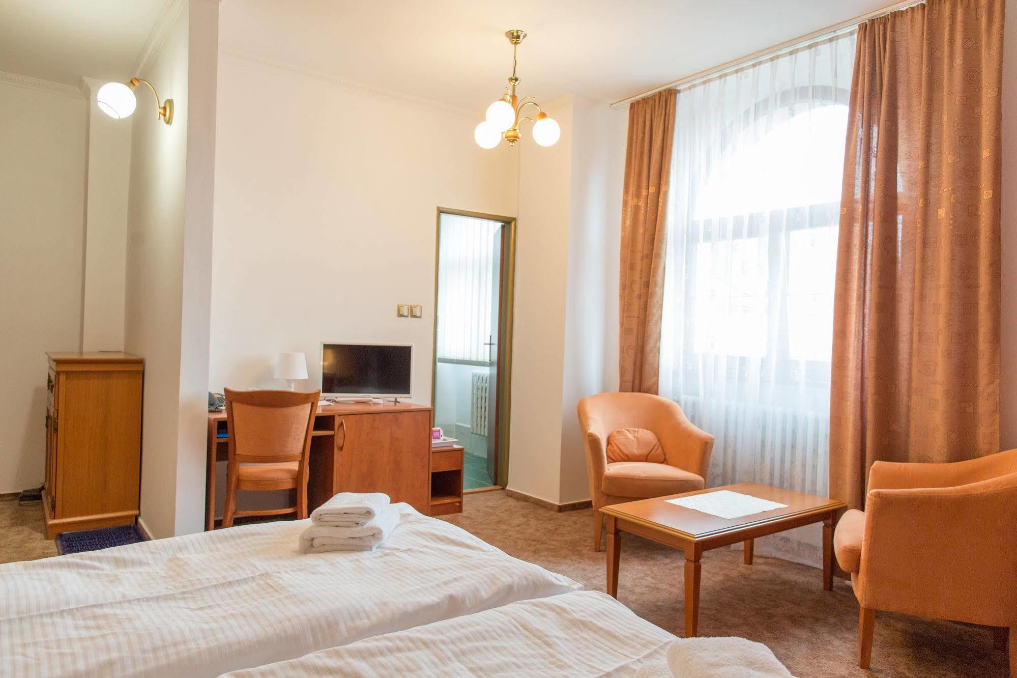 Hotel Grand زيلينا المظهر الخارجي الصورة